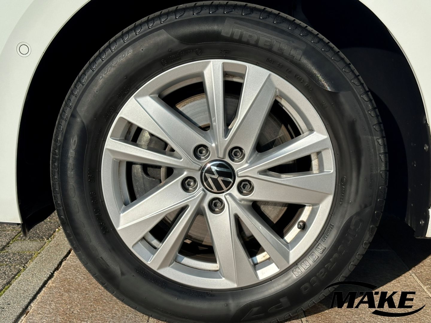 Touran Comfortline 2.0 TDI DSG AHK STDHZ LED ACC