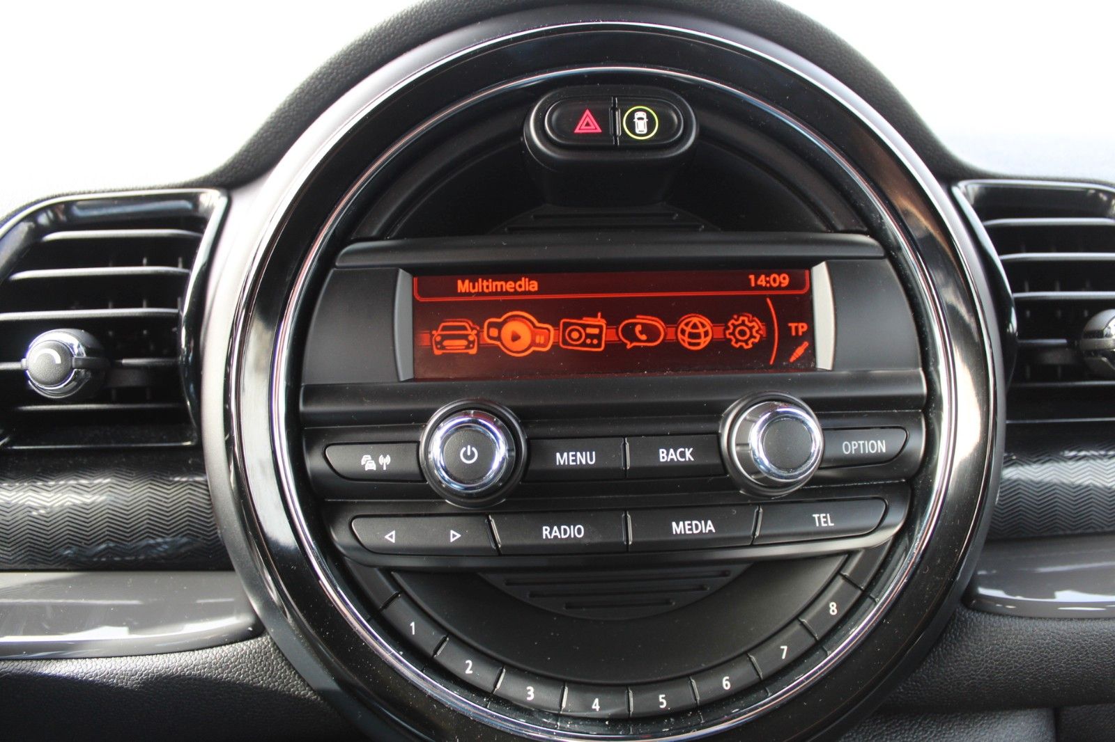Fahrzeugabbildung MINI COOPER Clubman AHK*Klimaautom.*Sitzh.