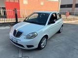 Lancia Ypsilon 1.2 69 CV Elle - Lancia Ypsilon Elle mit Benzin-Antrieb