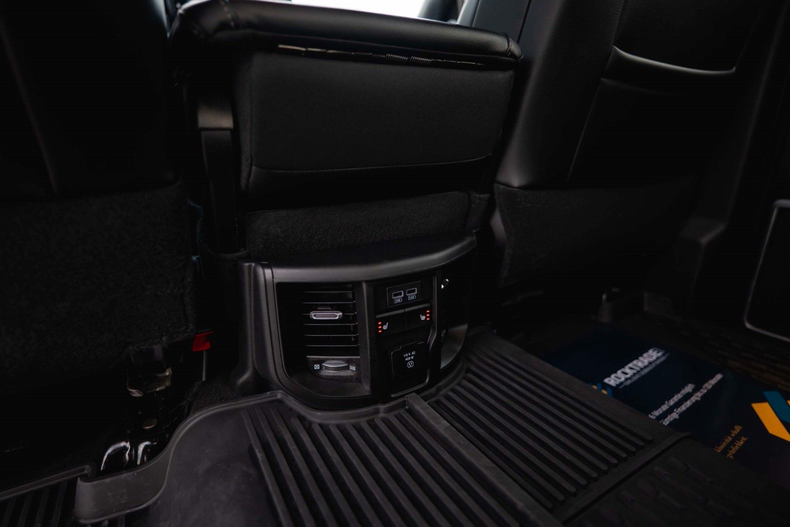Fahrzeugabbildung Dodge RAM 3500 HEAVY DUTY 6.7 Cummins Laramie Night