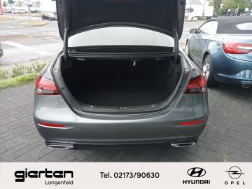 Mercedes E 200 - 11