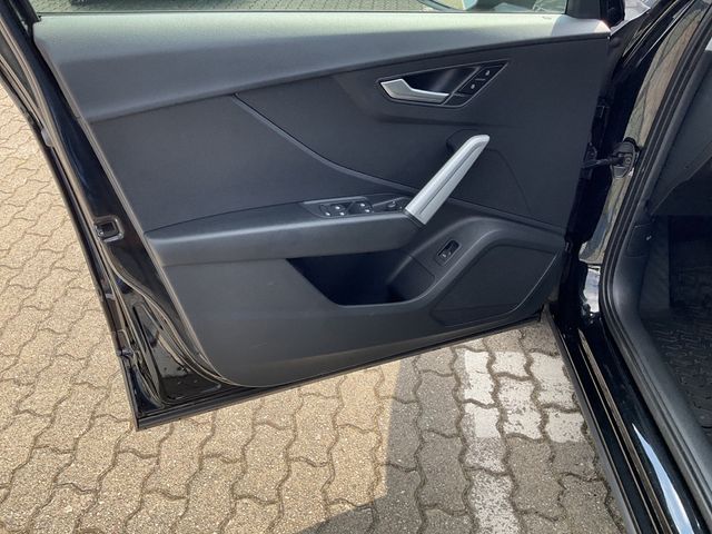Q2 35 1.5 TFSI S-tronic PDC SHZ KAMERA NAVI LED