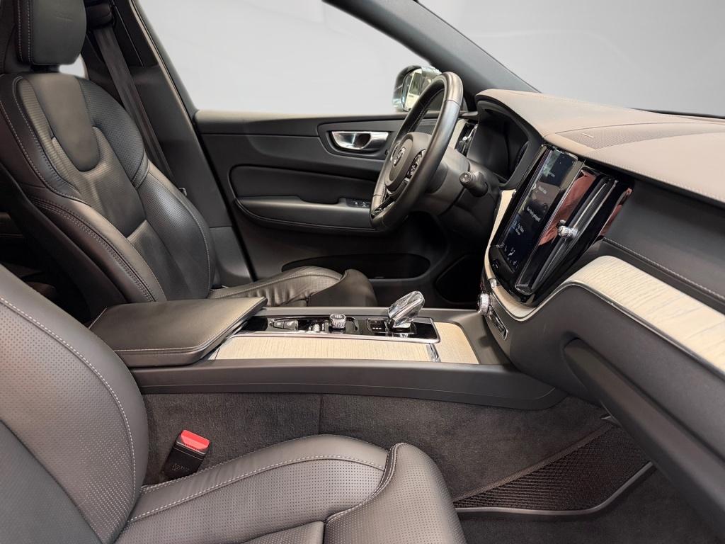 Volvo XC 60 B5 AWD INSCRIPTION SHZ LHZ NAVI KAMERA LED