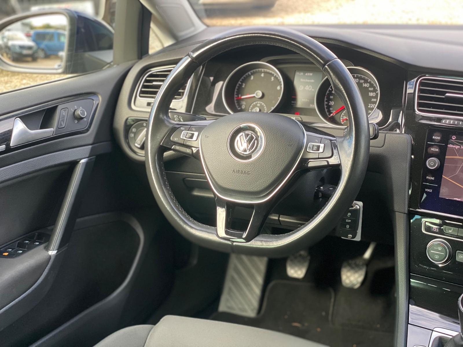 Volkswagen Golf 1.4 TSI BMT 92kW Highline Navi Sitzheizung