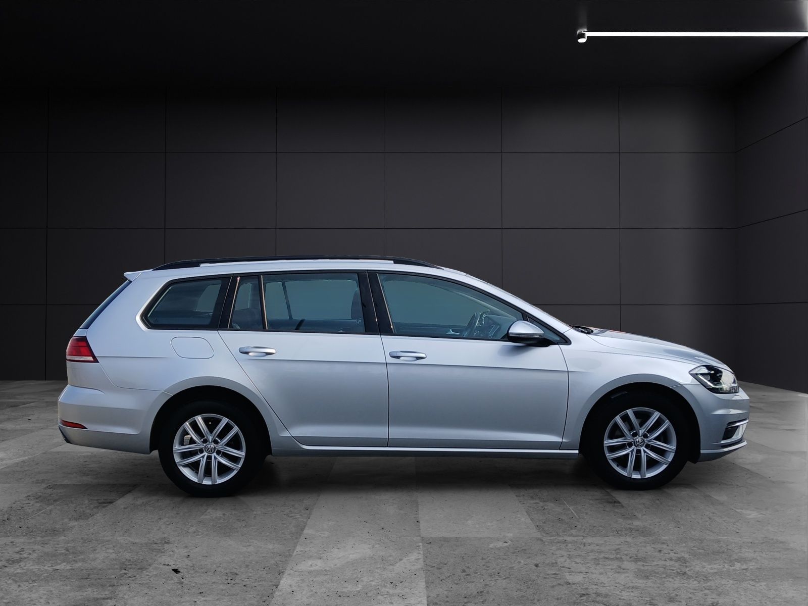 Fahrzeugabbildung Volkswagen Golf VII Variant TDI Comfortline Standhzg LED Na