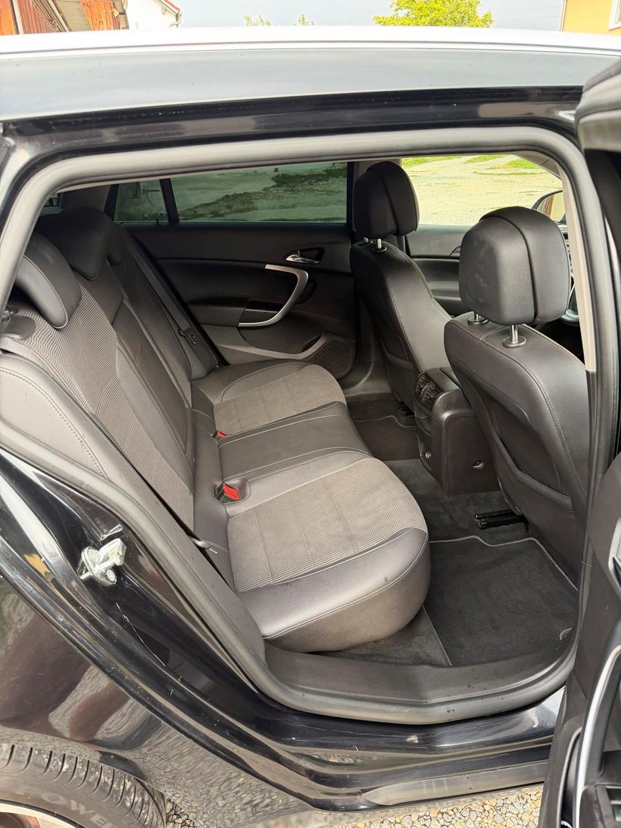 Opel Insignia 2012 — photo 9
