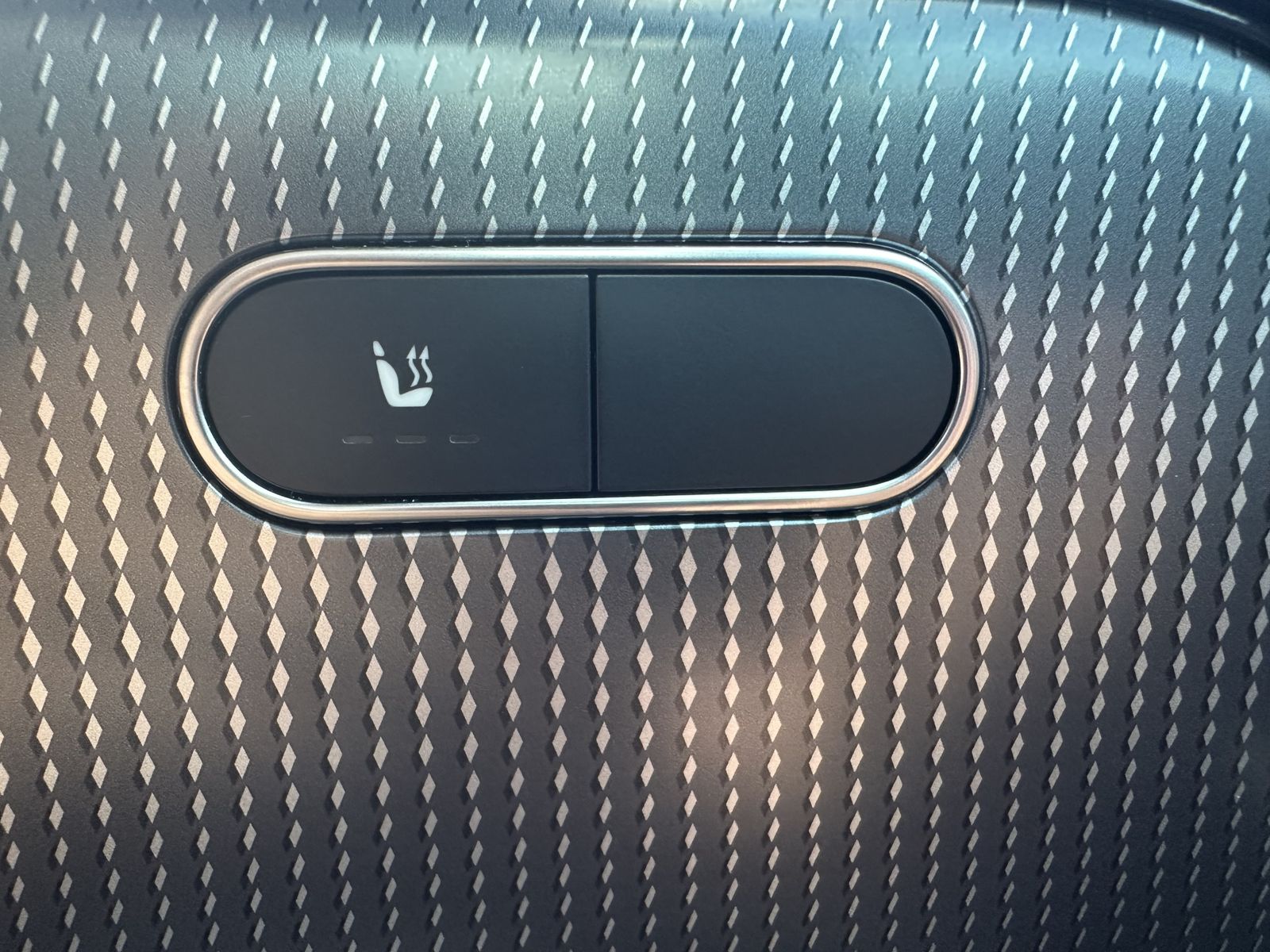 Fahrzeugabbildung Mercedes-Benz GLB 220d Progressive NAV+LED+V-COCK+KAM+CARPLAY