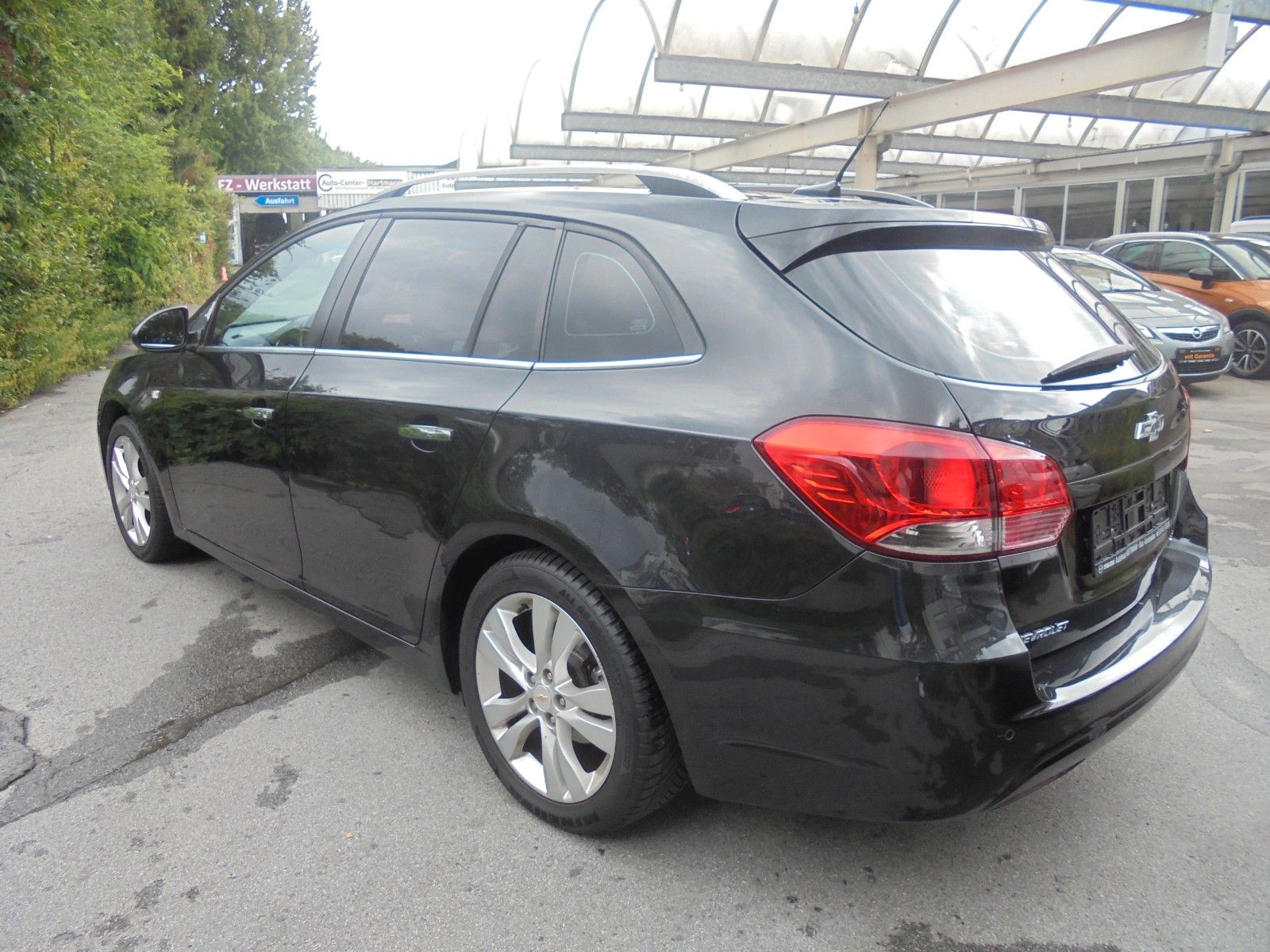 Fahrzeugabbildung Chevrolet Cruze Station Wagon/8Fachbereift/Vollausstattung