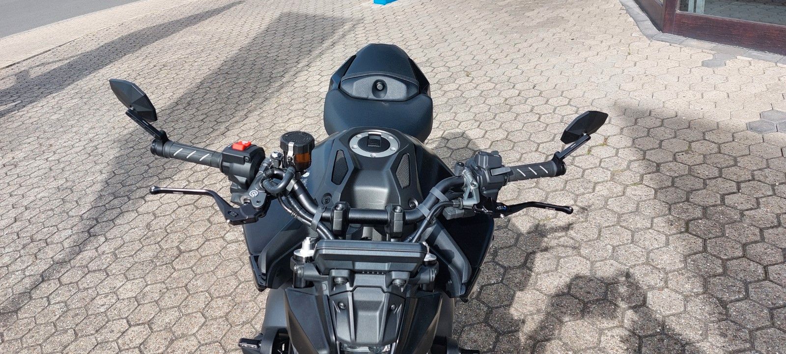 Fahrzeugabbildung Yamaha MT-09 25  Zubehör für 1300.-