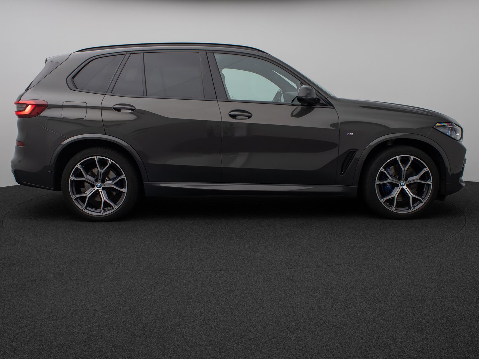Fahrzeugabbildung BMW X5 xD30d M Sport Panorama Laser 360°HUD DAB H/K