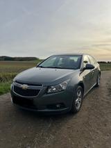 Chevrolet Cruze 1.8 Benzin Top Zustand Neu... - Chevrolet Cruze: 1.8