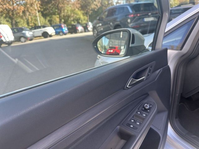 Golf VIII Variant 2.0 TDI DSG Style PANO AHK NAV