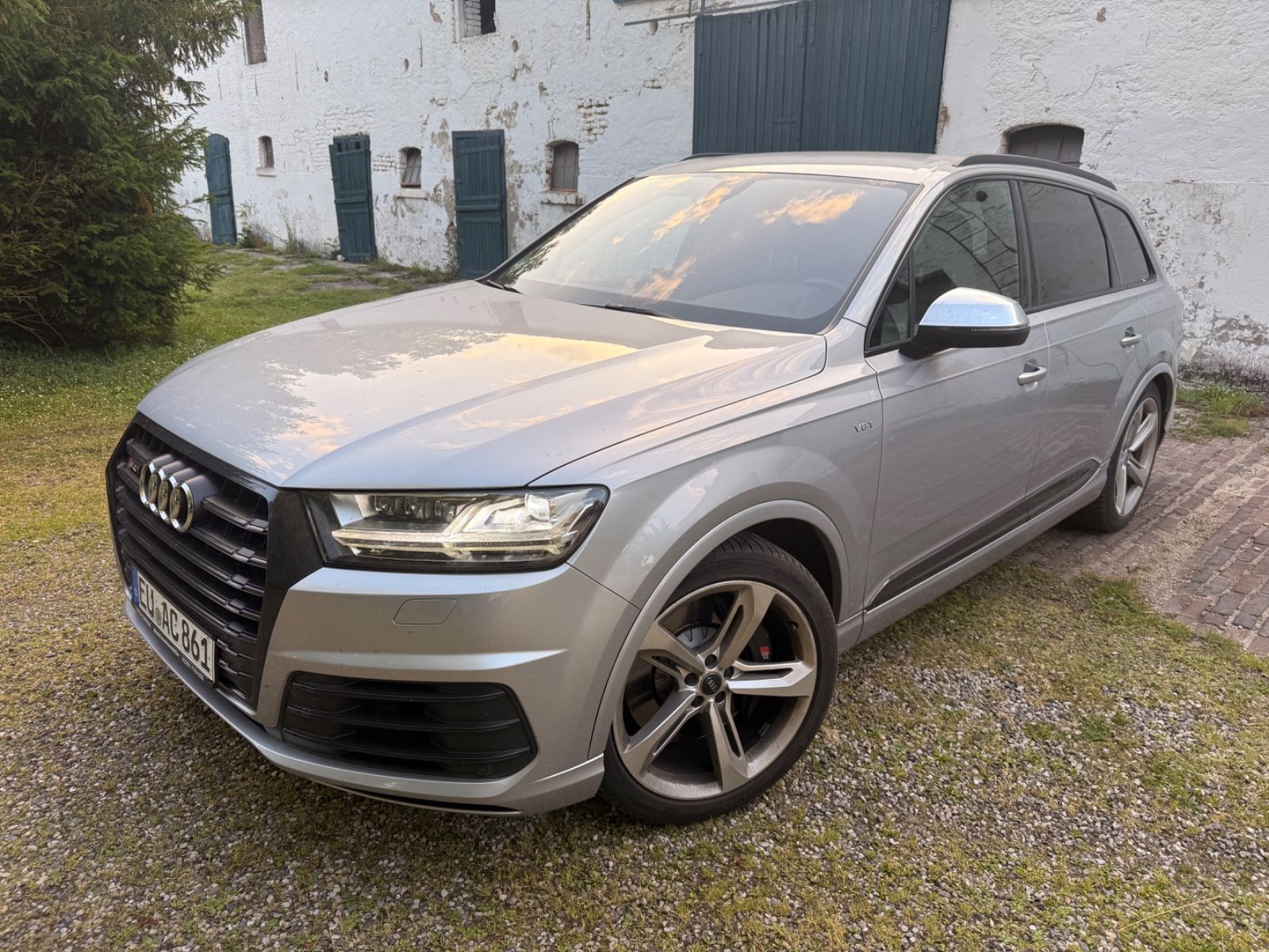 AUDI SQ7 4.0 TDI quattro tiptronic 7-Sitzer Kamera 