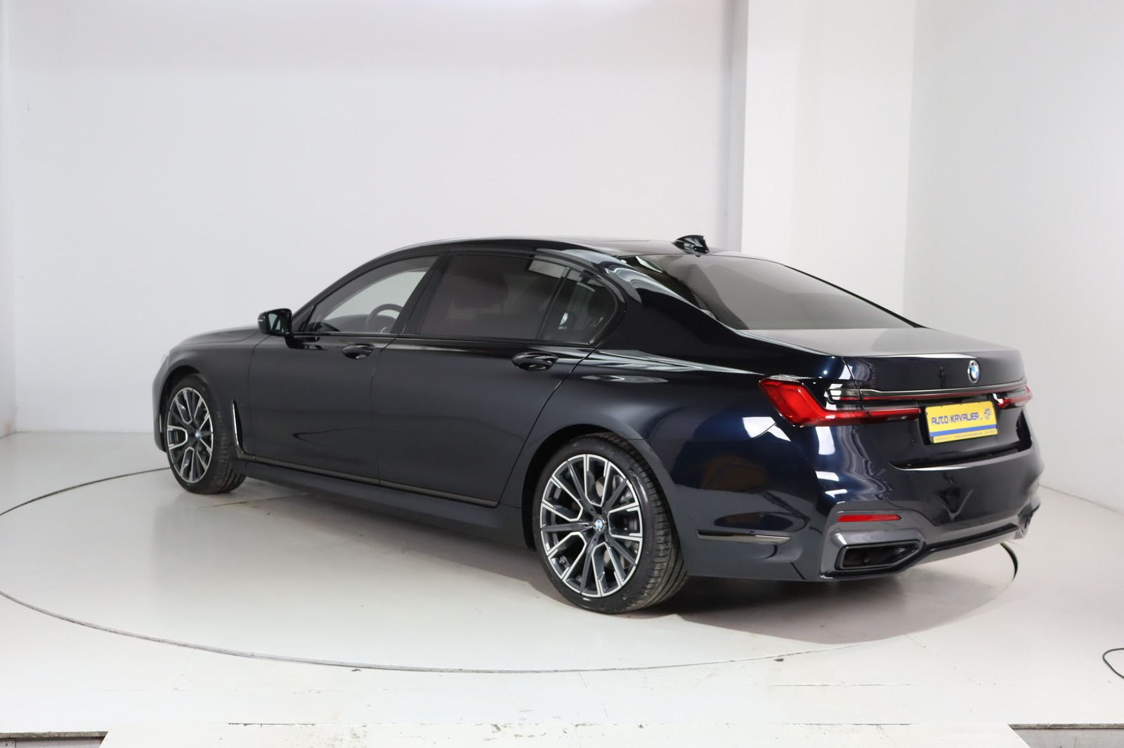 Fahrzeugabbildung BMW 750 L i xDrive M Paket Night-Vision * 4x Massage
