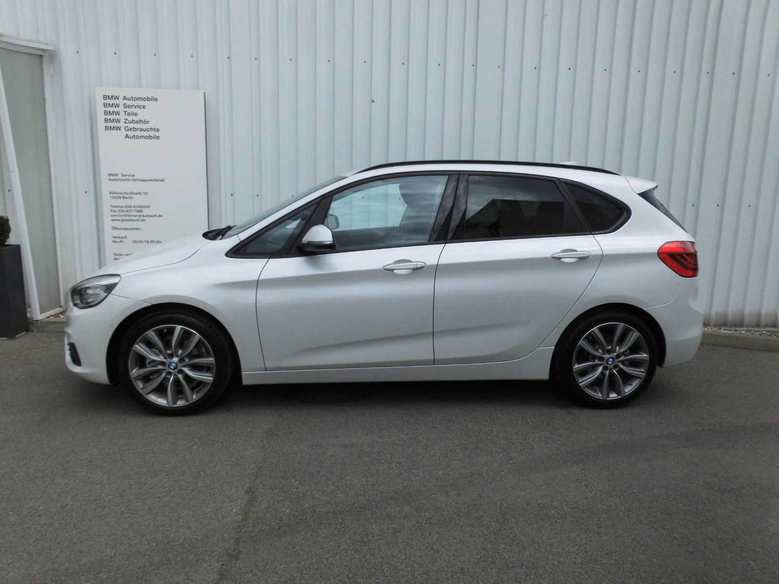 BMW 220 i Active Tou Sport Line AHK LED PA HiFi Navi