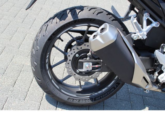 Honda CBR500R e-Clutch