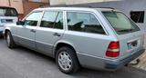 Mercedes-Benz Mercedes W124 Kombi 7-Sitzer - Mercedes-Benz 230 mit Benzin-Antrieb: Kombi, Automatik
