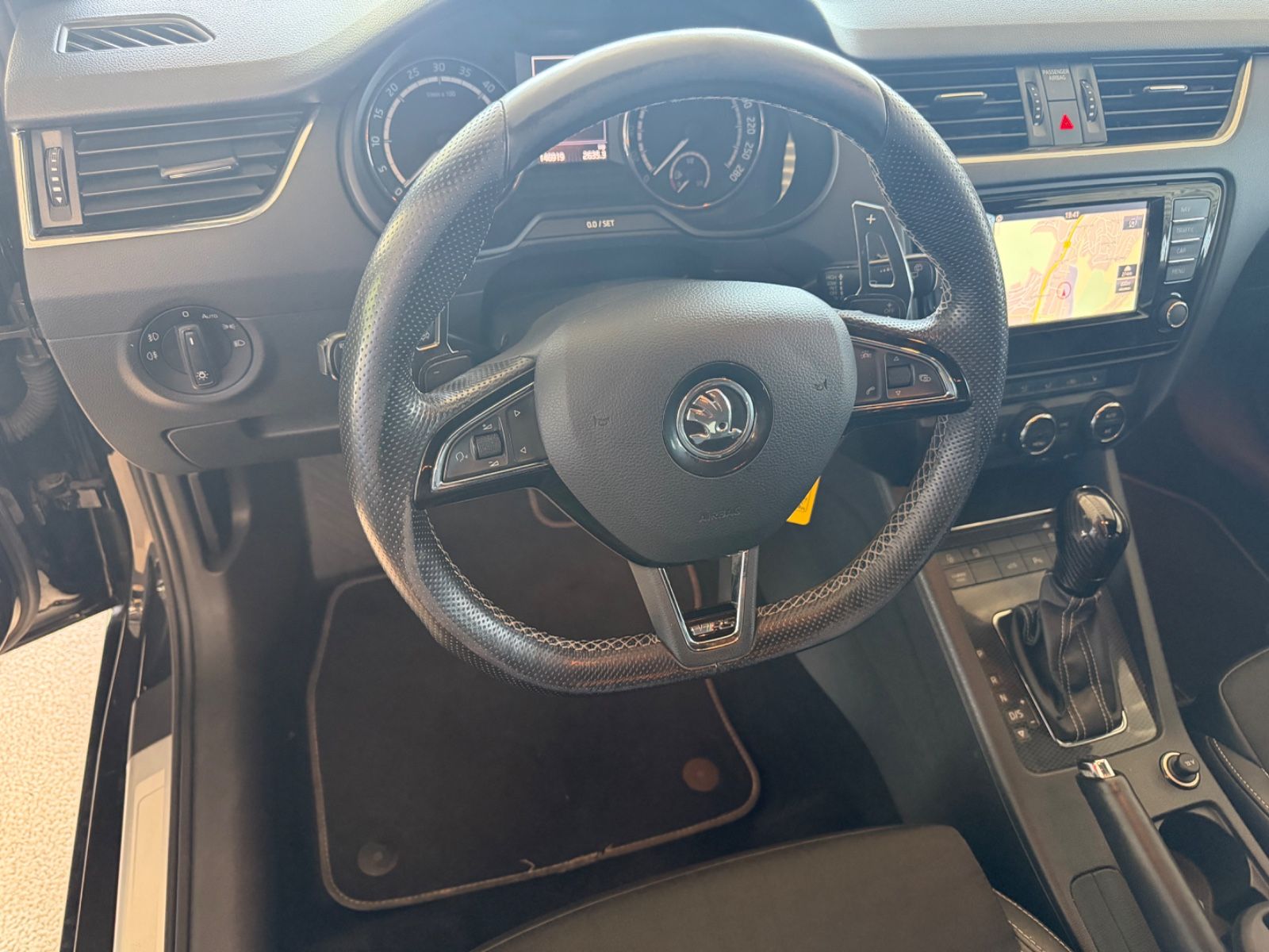 Fahrzeugabbildung SKODA Octavia Combi RS