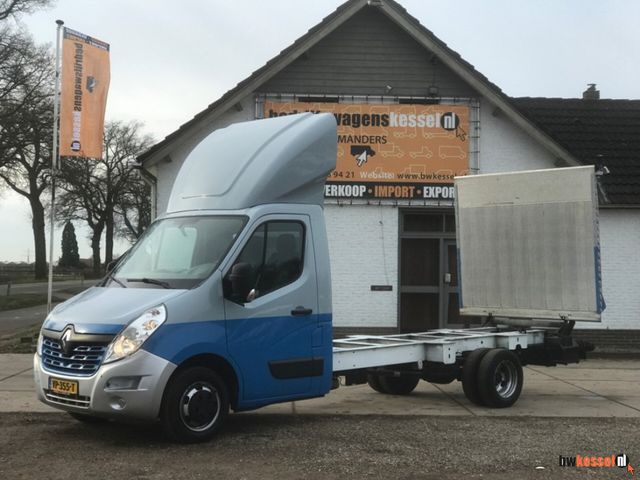 Renault Master T35 2.3 dCi 120 kW Euro 5 Chassis Laadkle