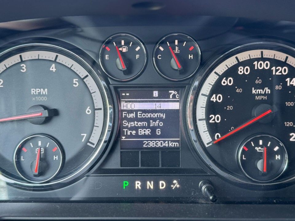 Fahrzeugabbildung Dodge RAM 1500 Crew Laramie Leder LPG Schiebedach