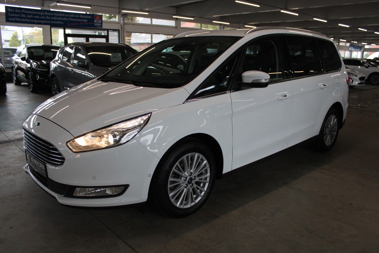 Fahrzeugabbildung Ford Galaxy Titanium 7-Sitzer DAB NAVI CAM WinterPak.