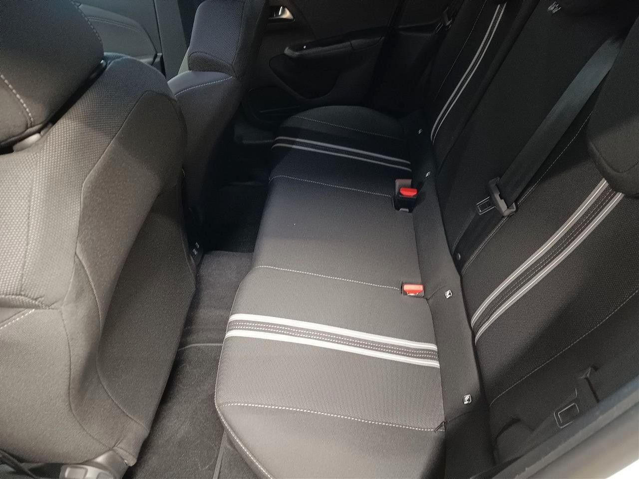 Fahrzeugabbildung Opel Corsa F GS/Automatik/Matrix/Allwetter!