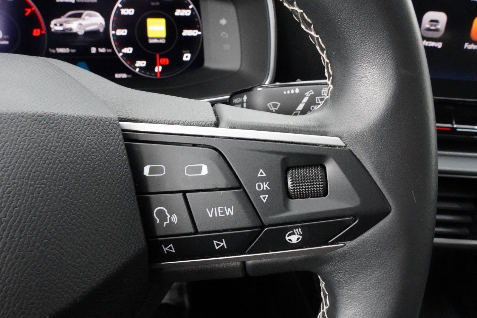 Fahrzeugabbildung SEAT Leon Sportstourer Style *Navi*Shz*CarPlay*
