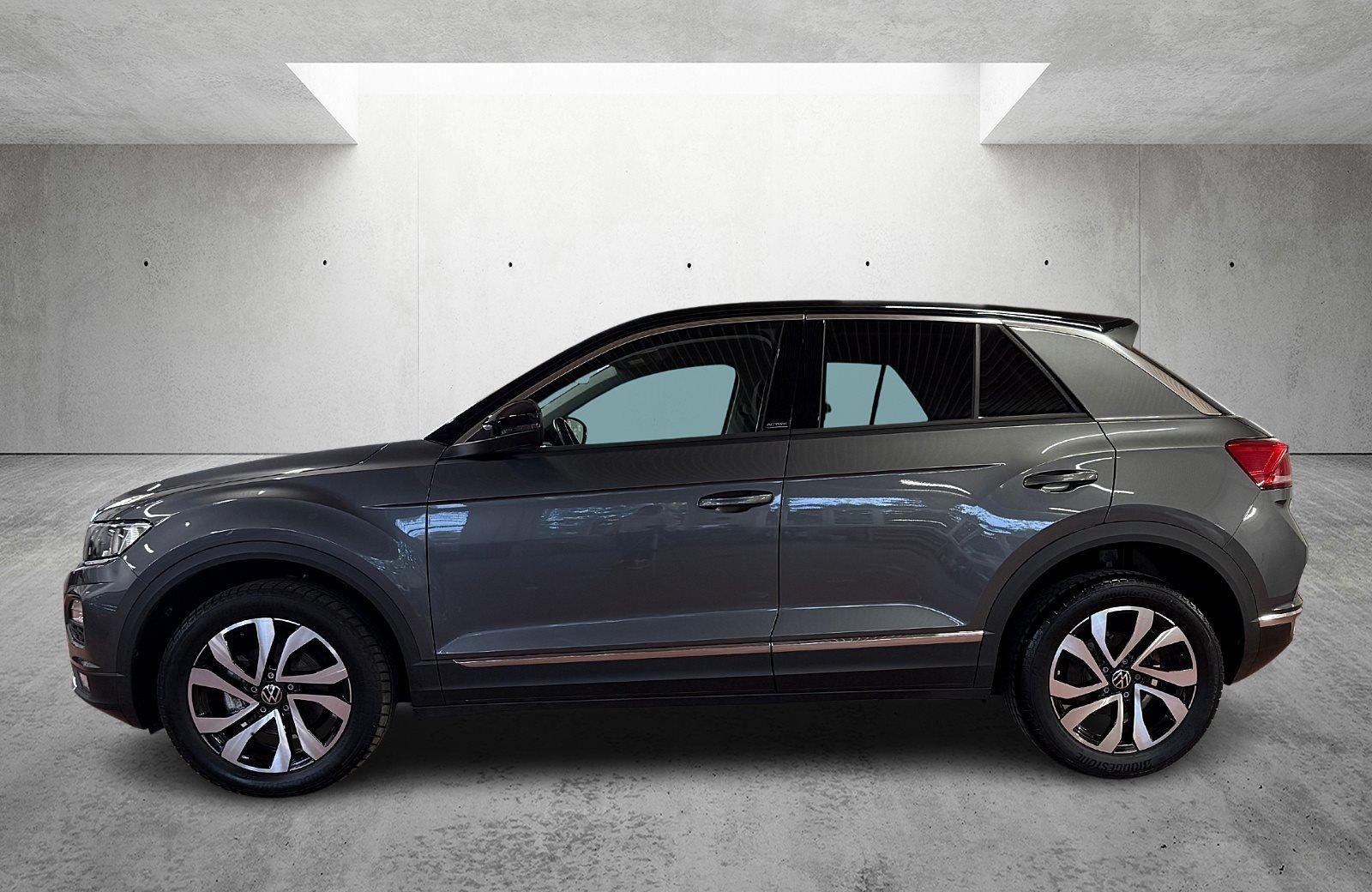 Volkswagen T-Roc 1.5 TSI Active DSG Navi ACC AHK 2xKlima LM