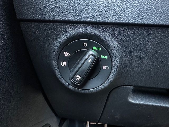 Karoq Sportline 4x4;ACC;AHK;KAMERA;EL HECK;,LED