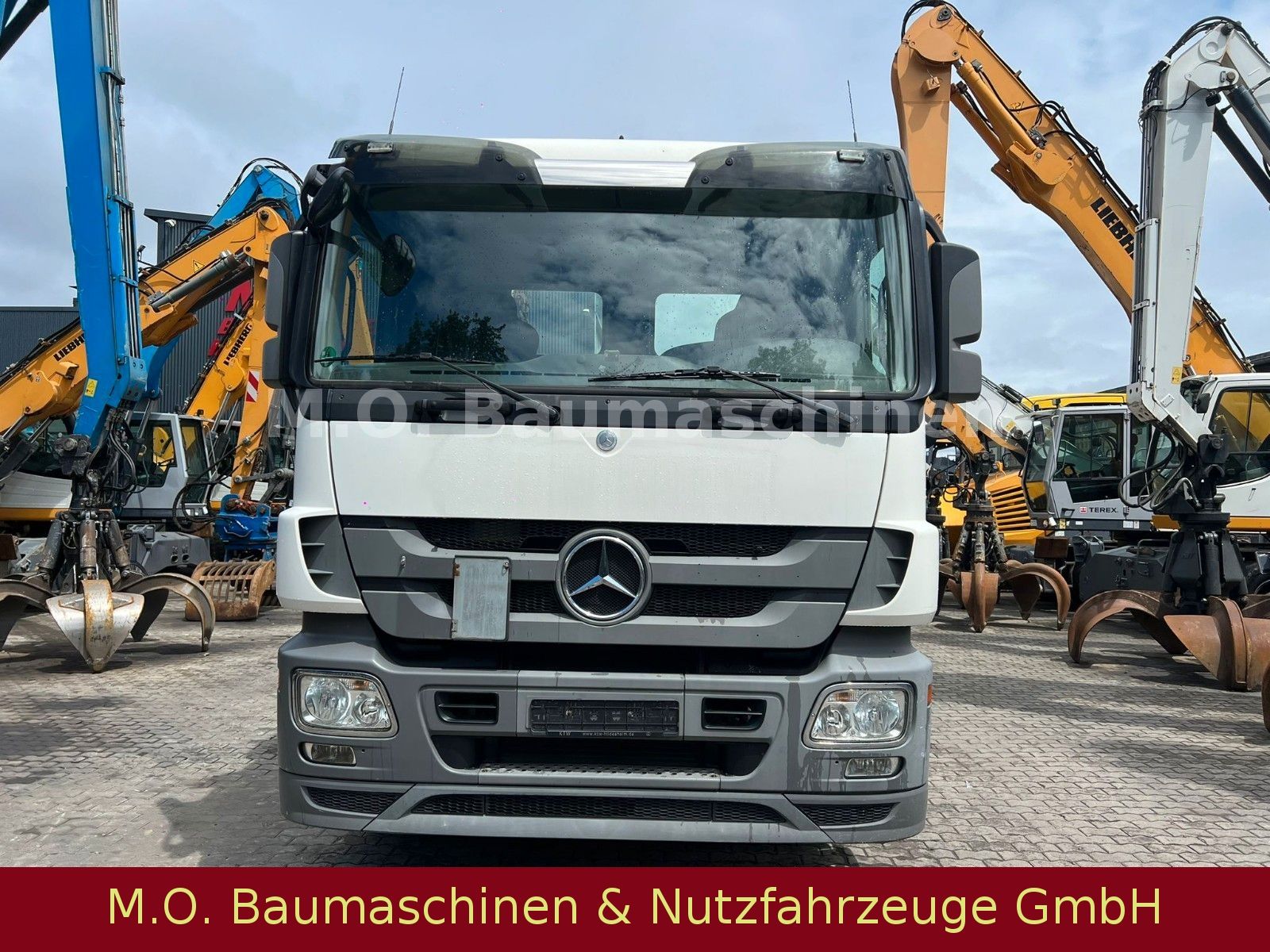 Fahrzeugabbildung Mercedes-Benz Actros 2541/ AC / Euro 5/L+L Achse/Meiller AK 16