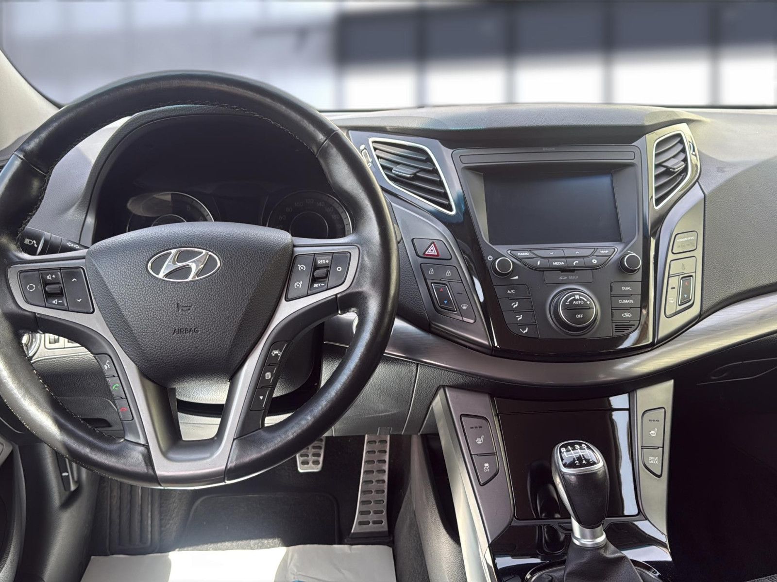 Fahrzeugabbildung Hyundai i40 2.0 GDI / unfallfrei / AHK