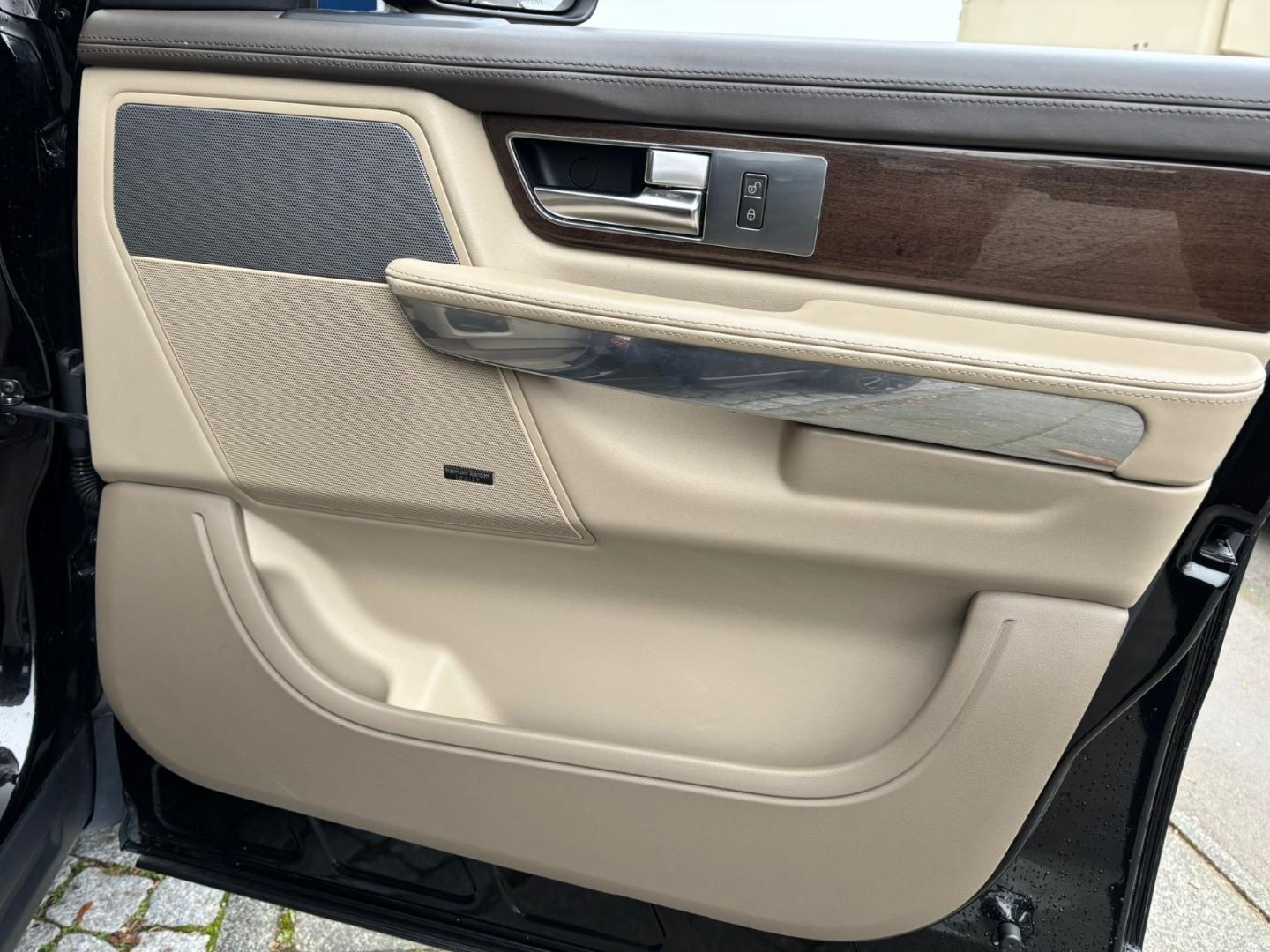 Land Rover Range Rover Sport L320 5.0 V8 HSE Luxury