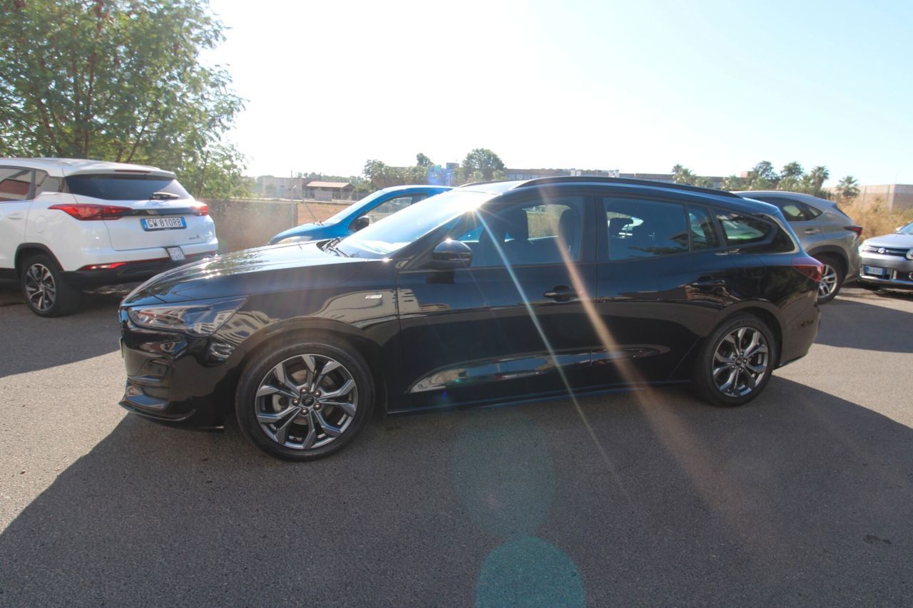 Ford Focus 1.0 EcoBoost Hybrid 125 CV SW ST-Line imagem 3