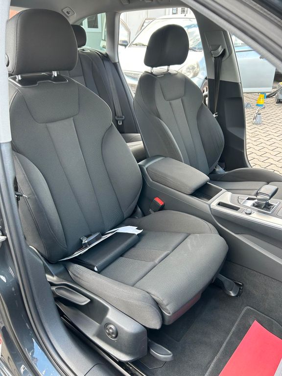 Car Image 27