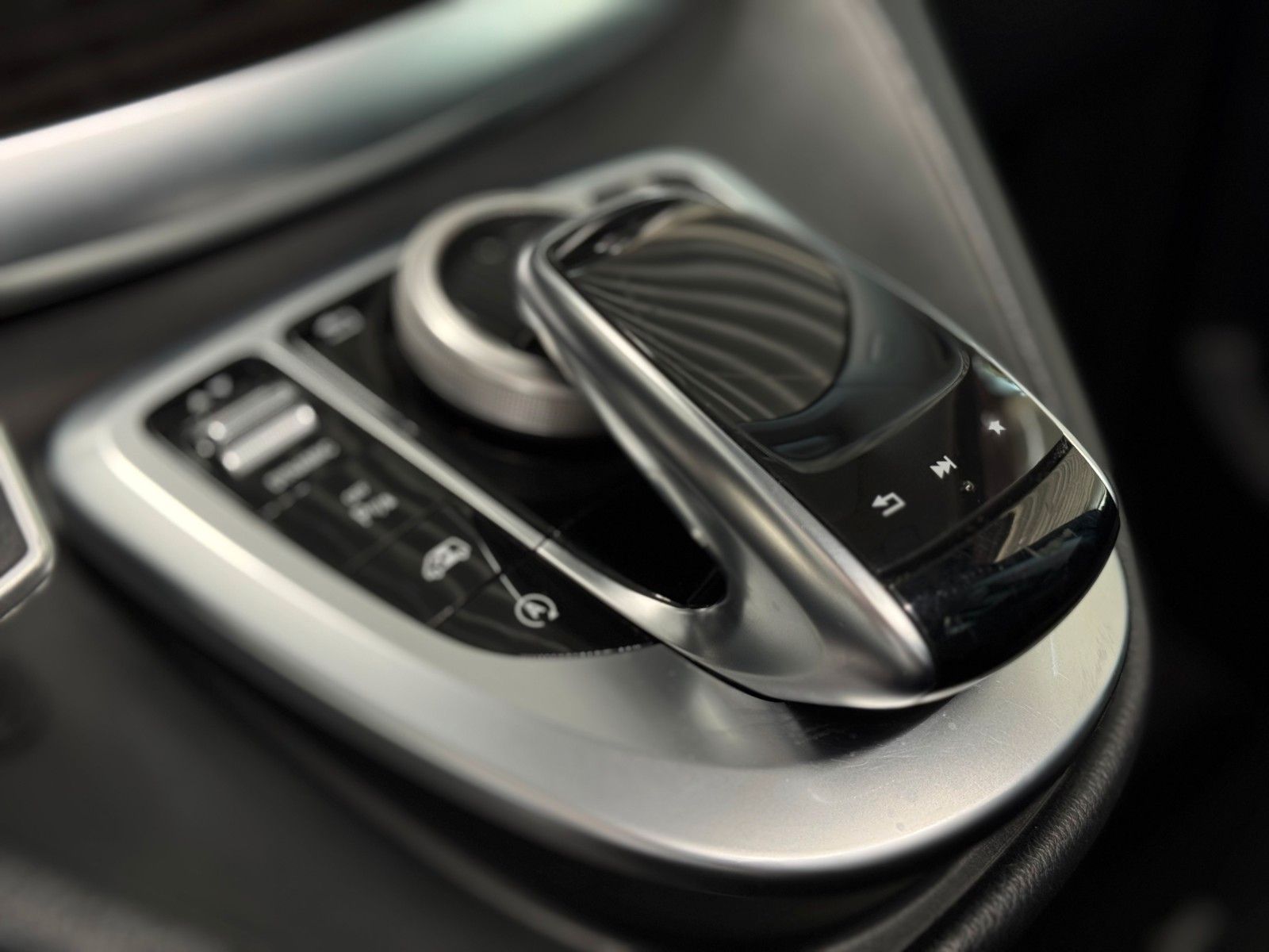 Fahrzeugabbildung Mercedes-Benz 220 V -Klasse Marco Polo 250d HORIZON EDITION