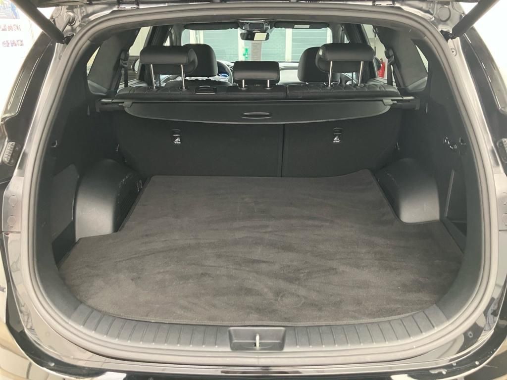 Fahrzeugabbildung Hyundai Santa Fe HEV 1.6 T-GDI Signature 230PS HUD KAM