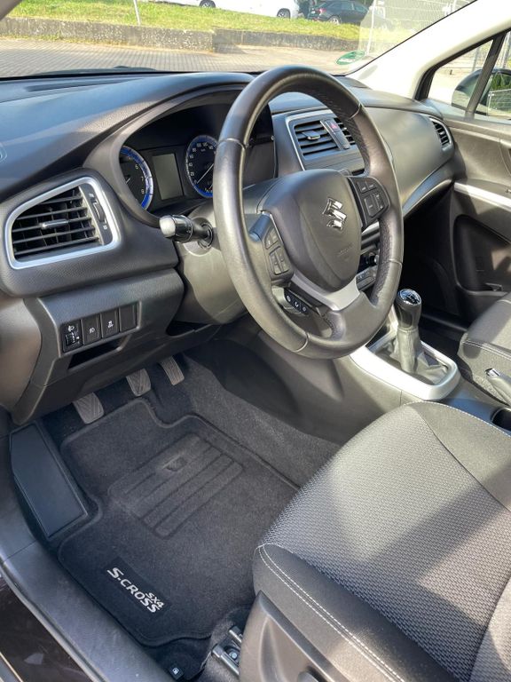 Image of Suzuki SX4