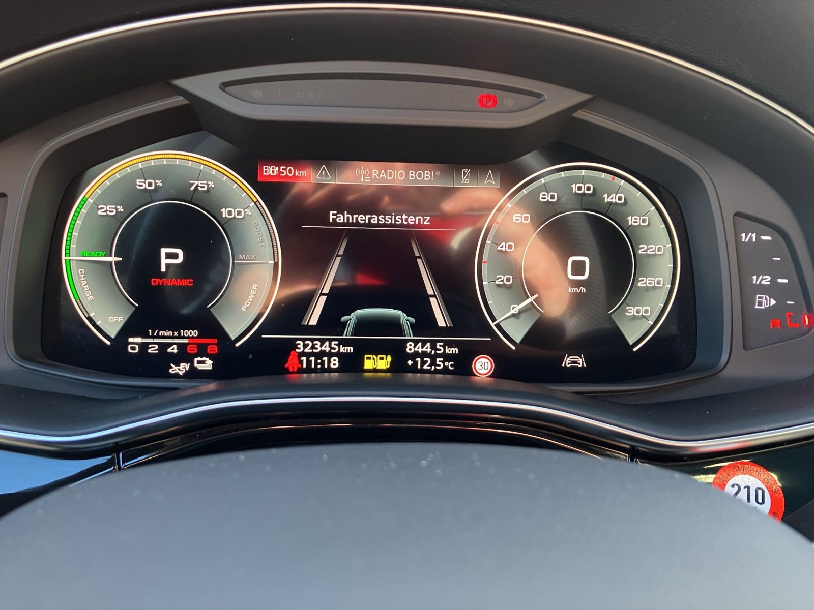 Fahrzeugabbildung Audi Q8 55 TFSI e quattro HD MATRIX AHZV PANO Luft AH