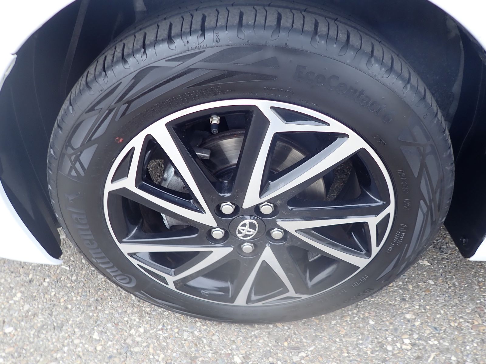 Fahrzeugabbildung Toyota Yaris 1.5 VVT-i 6-G Team, SHZ Deutschland