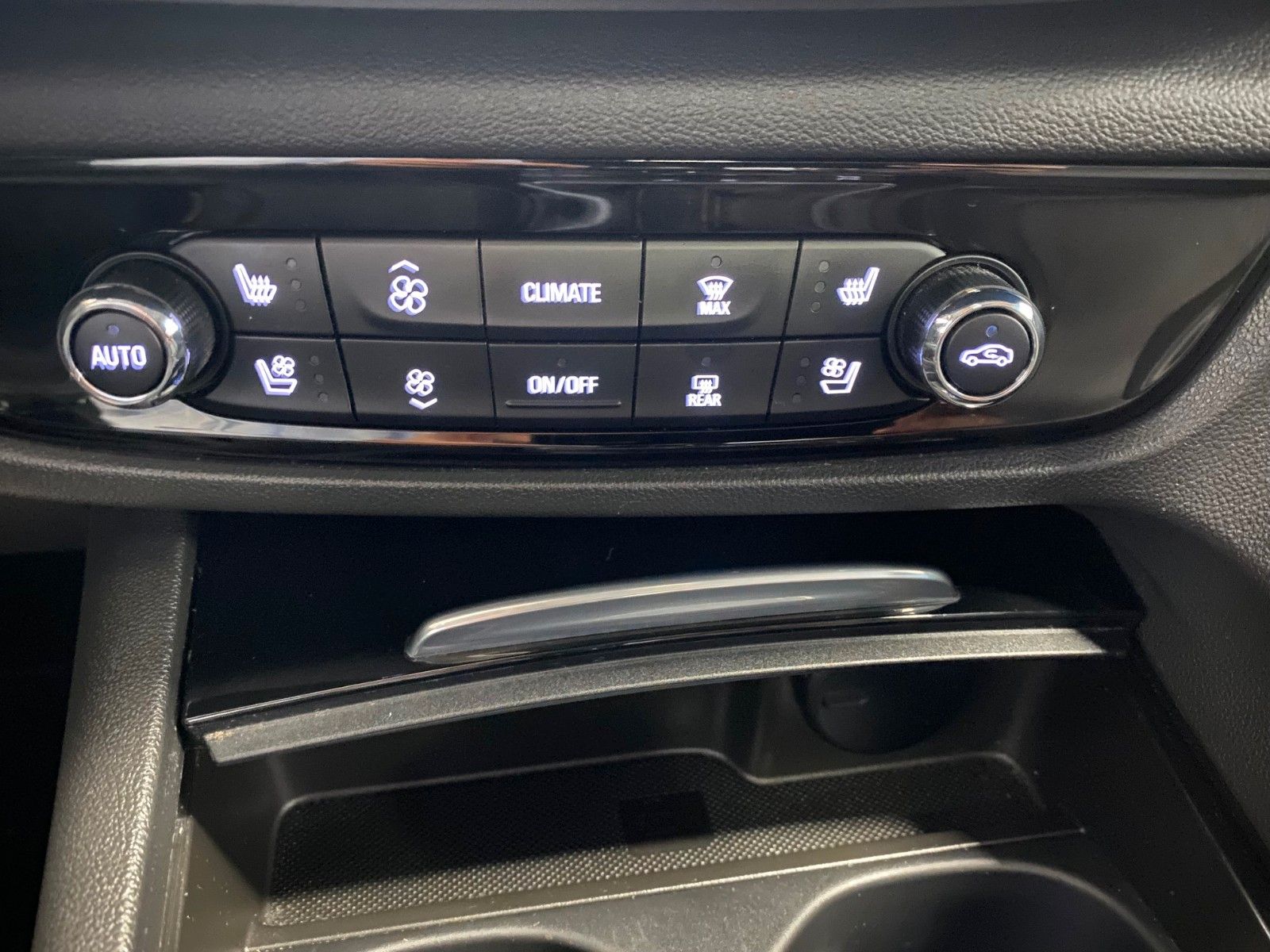 Fahrzeugabbildung Opel Insignia 1.5 Turbo Business Innovation ST+PANORA