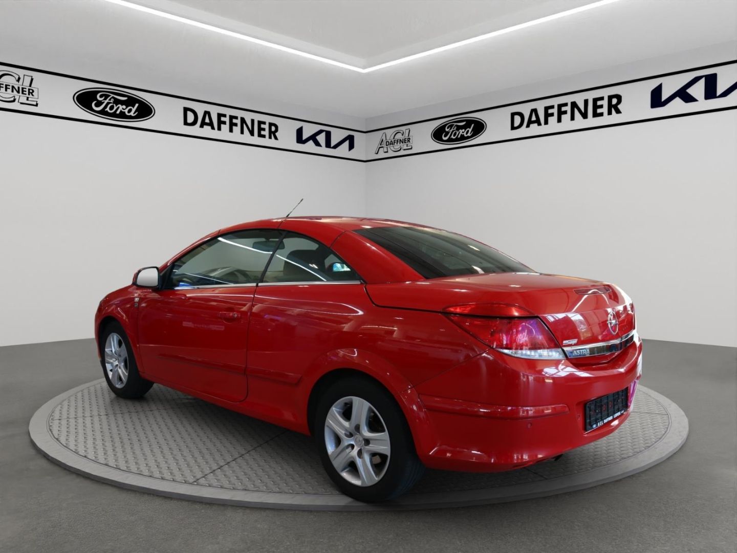 Fahrzeugabbildung Opel Astra H Twin Top Edition 111-Jahre Cabrio