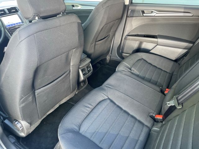 Fahrzeugabbildung Ford Mondeo 2.0 Hybrid, Titanium Autom. Navi, AHK, Rü