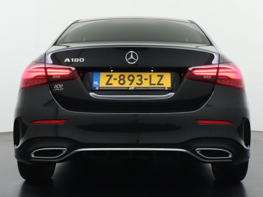 Mercedes-Benz A 180 Star Edition AMG Line