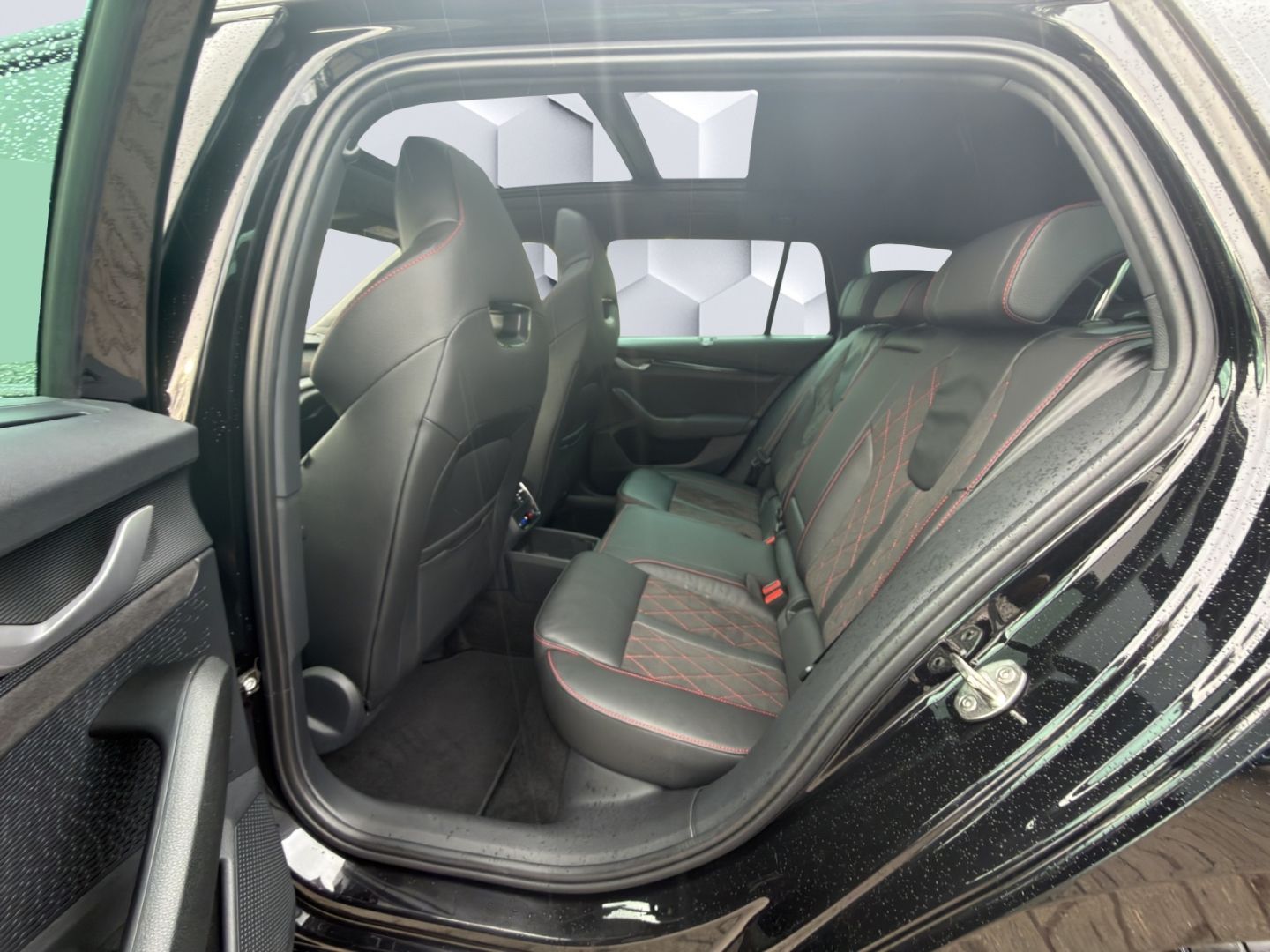 Octavia Combi RS 2.0TSI MatrixLED PanoDach ACC R