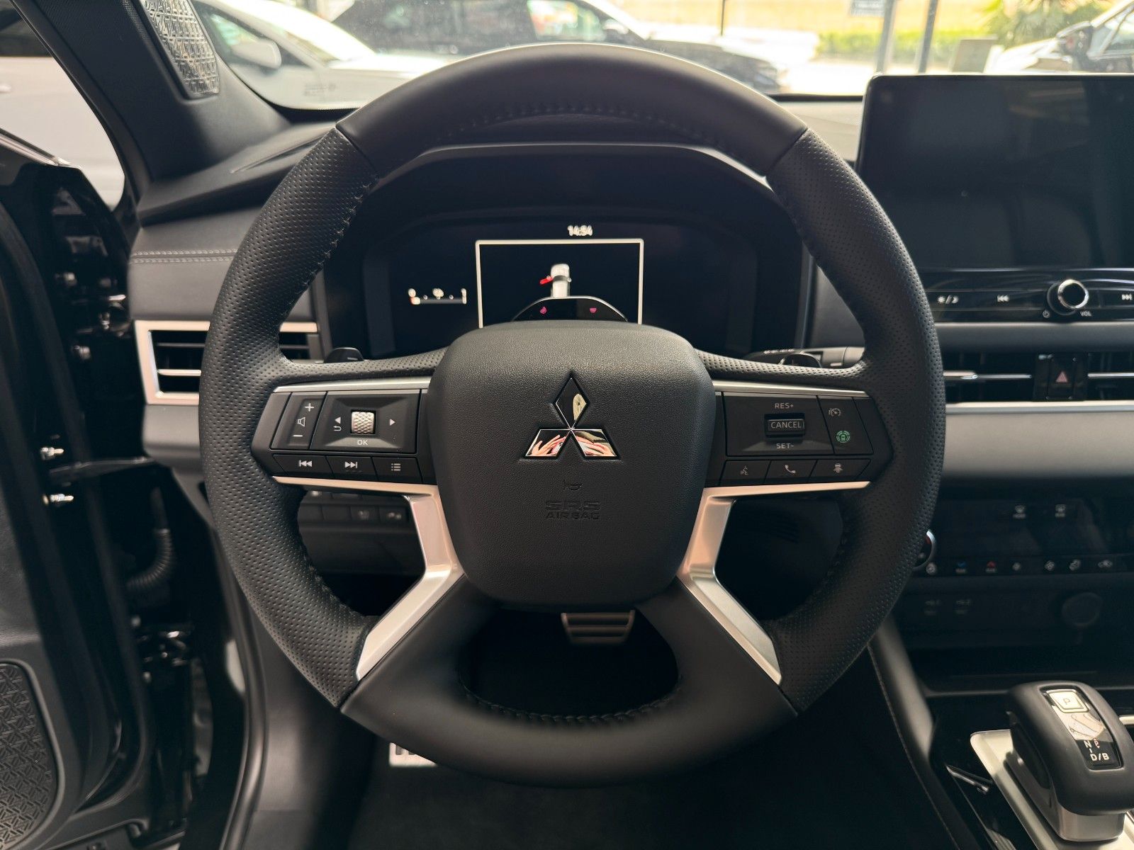 Fahrzeugabbildung Mitsubishi Outlander 2.4PLUG-IN HYBRID 4WD BLACK