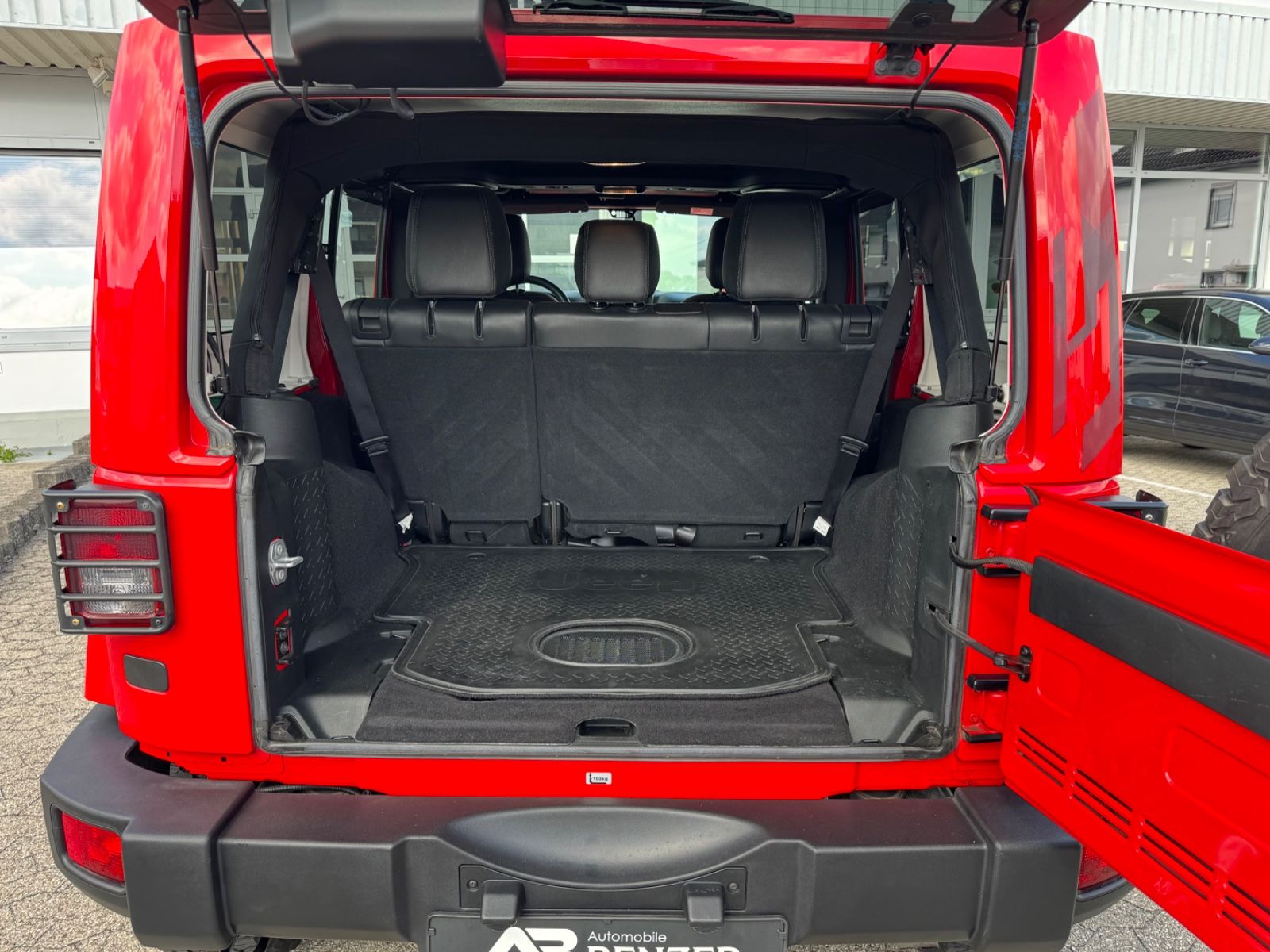 Fahrzeugabbildung Jeep Wrangler Unlimited Night Eagle/SOFT-Top/Daystar/