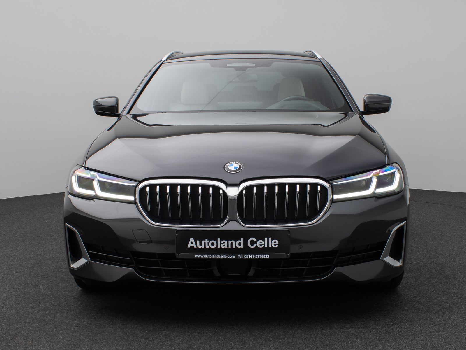 Fahrzeugabbildung BMW 530d LuxuryLine Laser HUD DAB HiFi DisKey 19Zoll