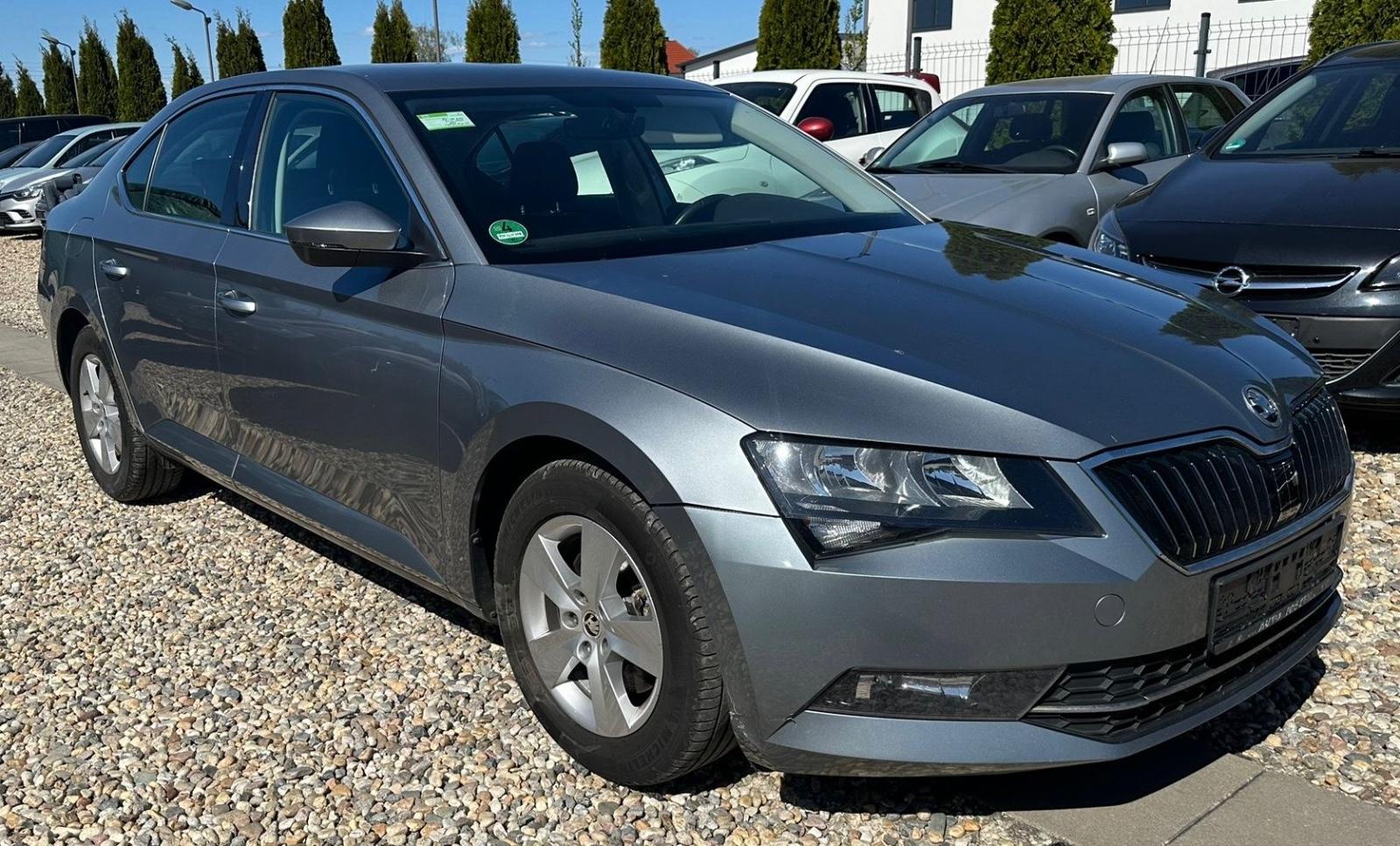 Skoda Superb Lim.Ambition,1.HAND Scheckheft,Standheiz.