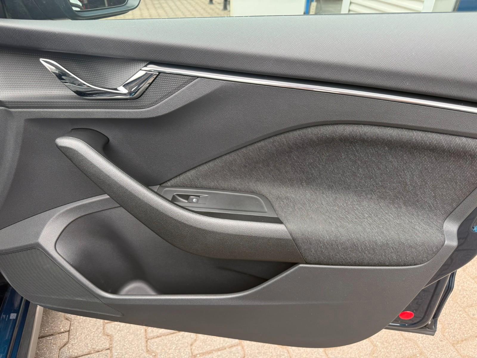 Skoda Kamiq Style VIRTUAL KLIMA ALU PDC KAMERA AHK FSE, миниатюра 22
