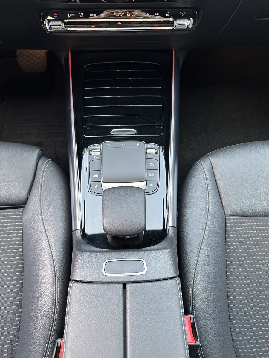 Fahrzeugabbildung Mercedes-Benz GLA 220d Progressive NAV+KAM+PANO+V-COCK+SHZ+1HD